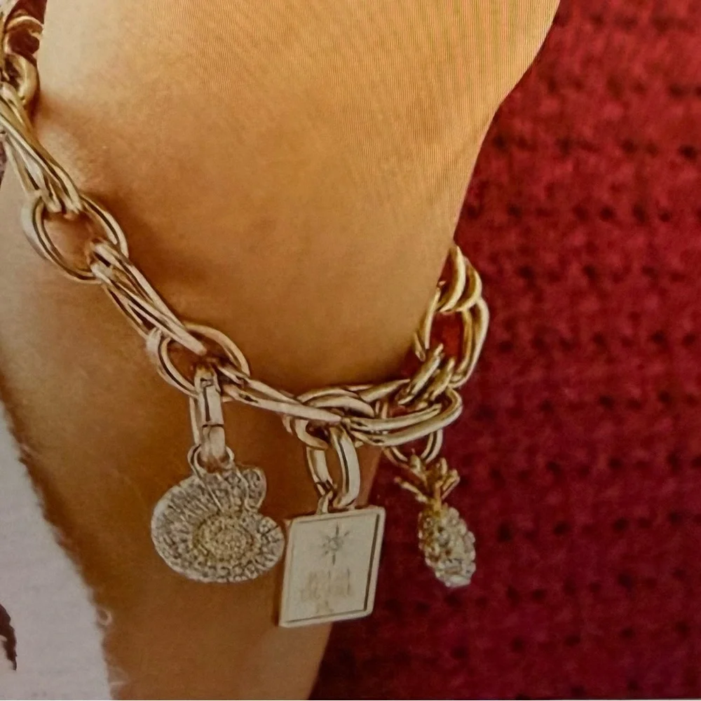 Lilly Pulitzer,NWT, charm bracelet, gold, rhinestone, shell/pineapple/Palm beach - Picture 3 of 6